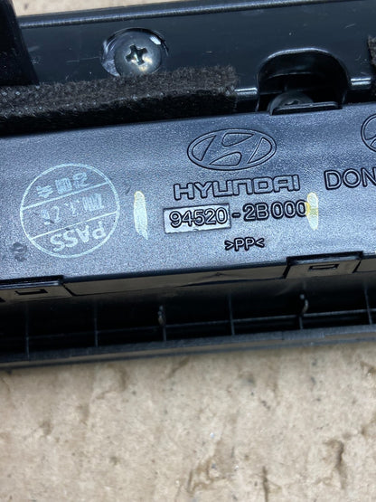 2007 to 2009 Hyundai Santa Fe Center Dashboard Radio Bezel Trim AC9206 DG5