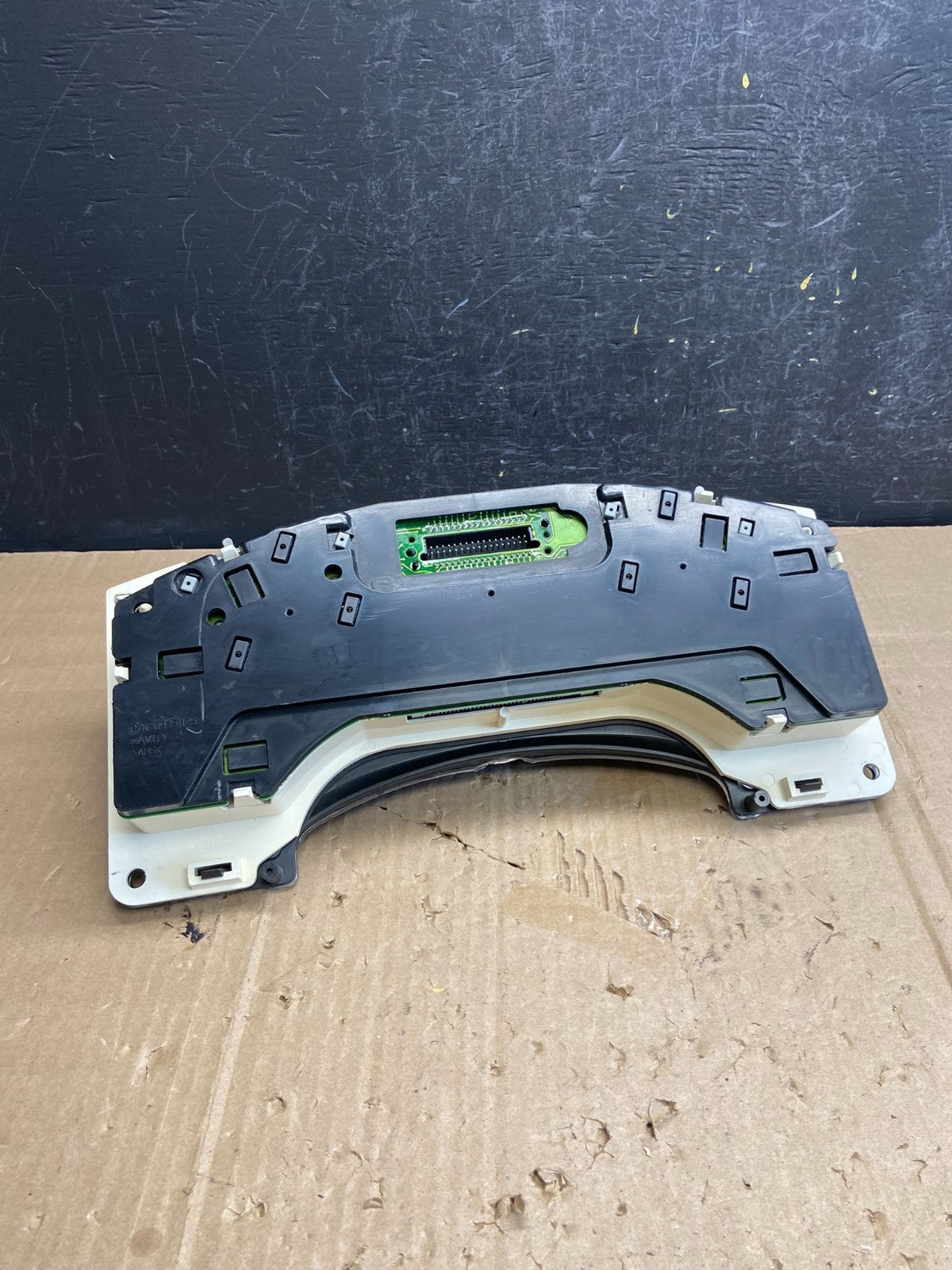 2001 to 2002 Chevrolet Express Speedometer Cluster Gauge AE1790 DG5