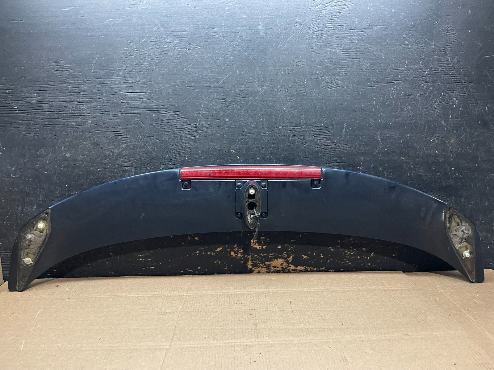 2000 2001 2002 2003 Nissan Maxima Rear Spoiler Wing OEM Y9360 DG6