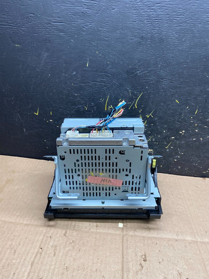 2007 to 2013 Toyota Tundra AM/FM OEM Radio CD Player AA8175 DG5