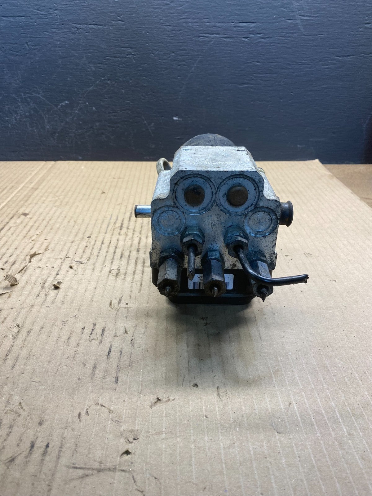 2006 2007 Ford E250 E350 Econoline Anti-Lock ABS Antilock Brake Pump AC0922 DG5