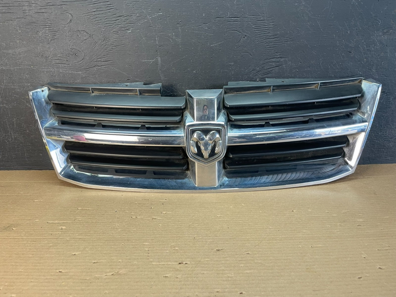 2008-2010 Dodge Grand Caravan Front Grill Grille 05113126aa AE9939 DG0