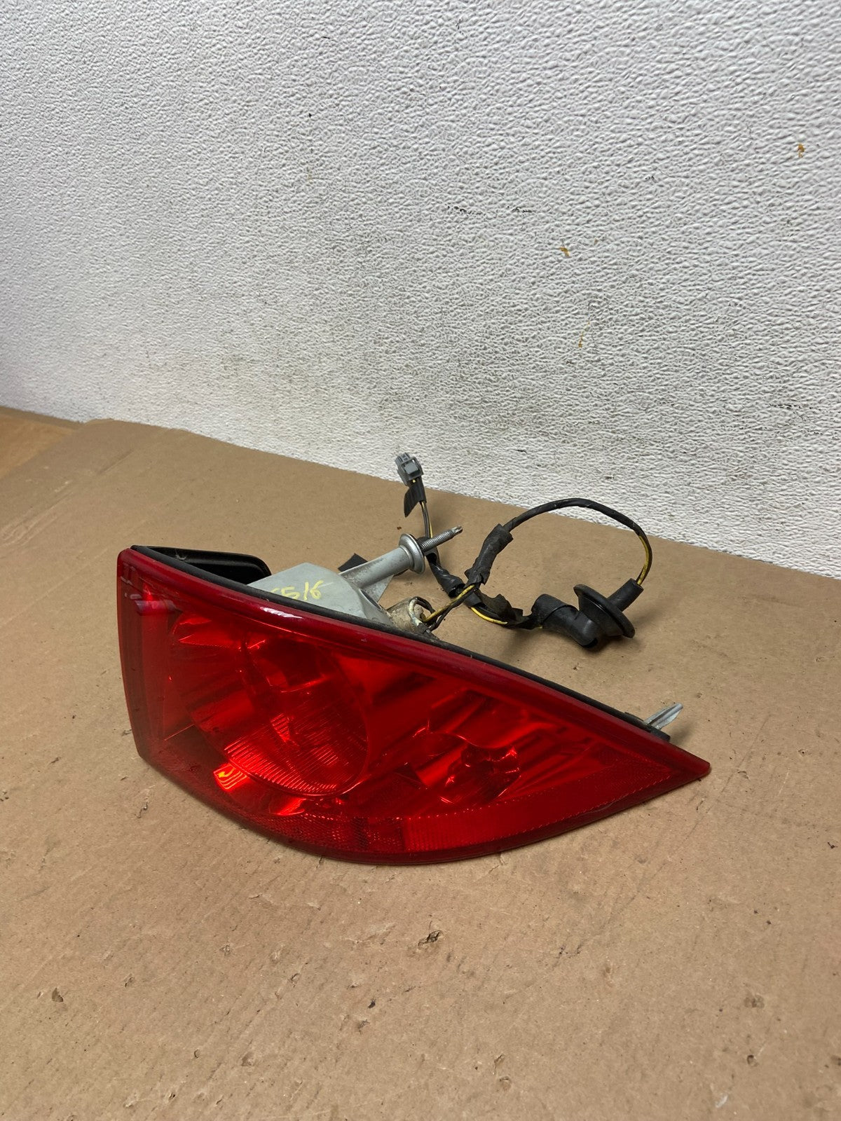 2006 to 2008 Buick Lucerne Right Passenger RH Side Tail Light AD6516 DW1