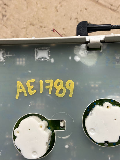2009 to 2010 Mercury Marquis Speedometer Cluster Gauge AE1789 DG7