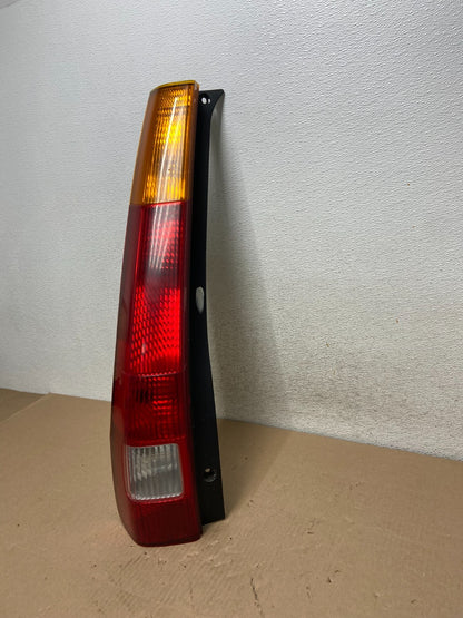 2002 2003 2004 Honda Crv Cr-v Left Driver Lh Tail Light AG5787 DW1