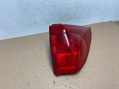 2002-2003 Buick Rendezvous Right Passenger RH Side Tail Light AE7310 DW2