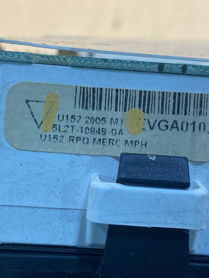 2004 2005 Ford Explorer Speedometer Cluster Gauge AD1613 DG5