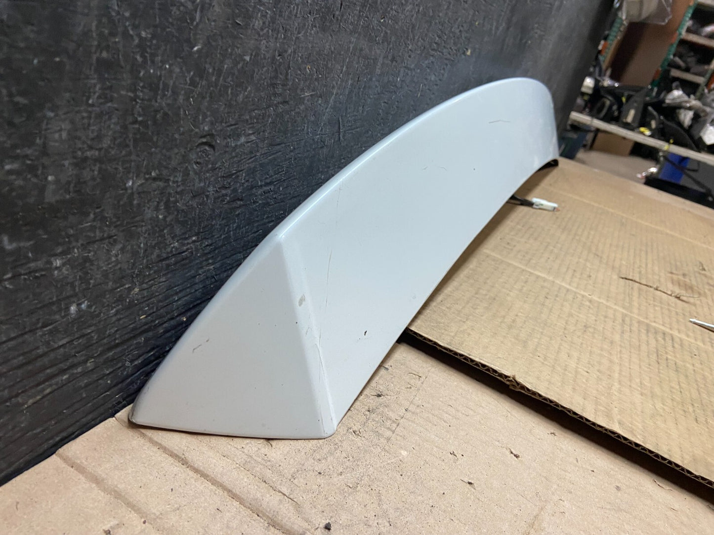 2007 to 2013 Mitsubishi Outlander Rear Spoiler 3RD Brake Light OEM i3270 DG12