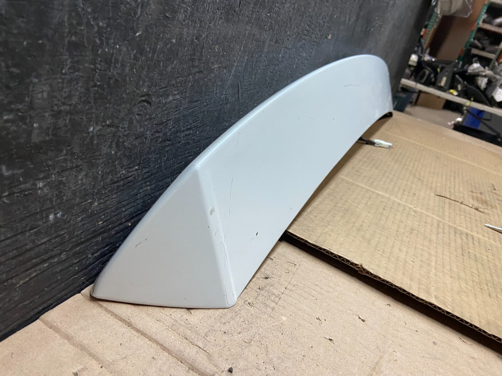 2007 to 2013 Mitsubishi Outlander Rear Spoiler 3RD Brake Light OEM i3270 DG12