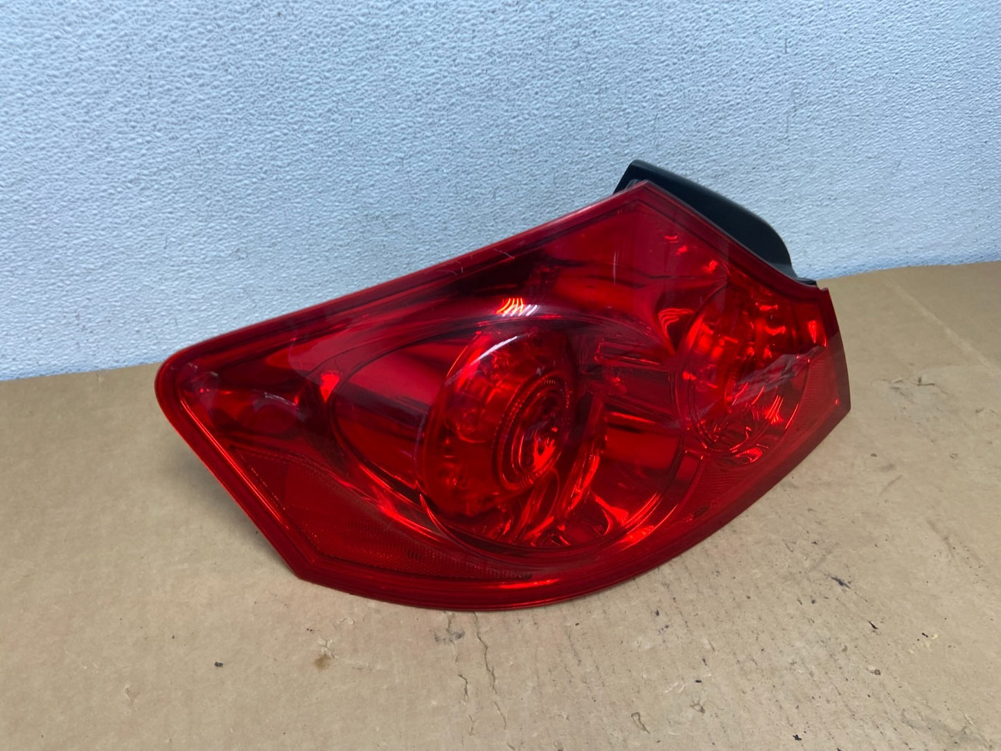 2007 to 2013 Infiniti G35 G37 Sedan Left Driver LH Side Tail Light AC8539 DW2
