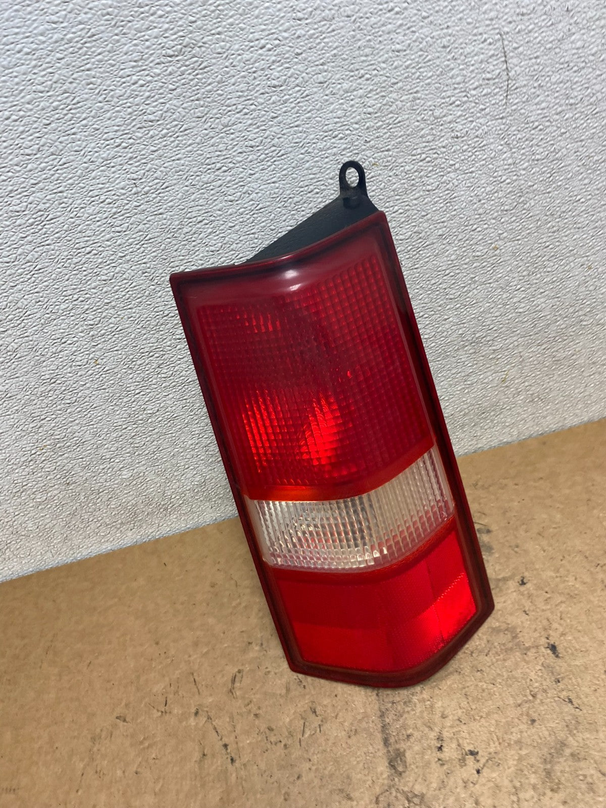 2003 2017 Chevrolet Express 1500 2500 3500 Right Passenger Tail Light S9429 DW2