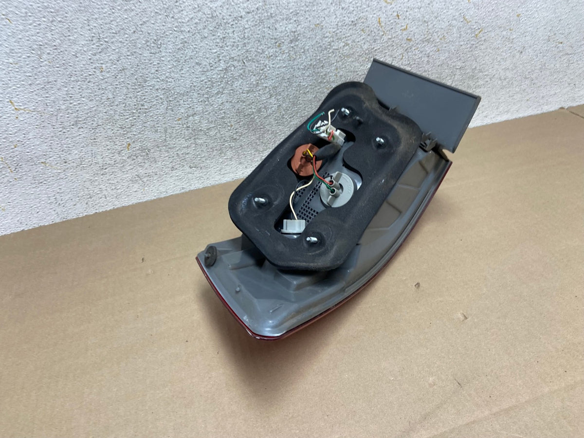 2009 to 2010 Hyundai Sonata Left Driver Lh Side Tail Light AI1379 LK4