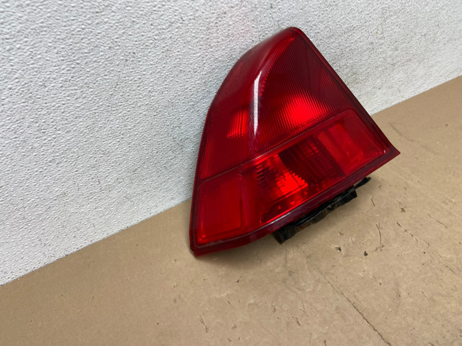 2001 2002 2003 Honda Civic Sedan Left Driver Lh Tail Light AE6854 LK2