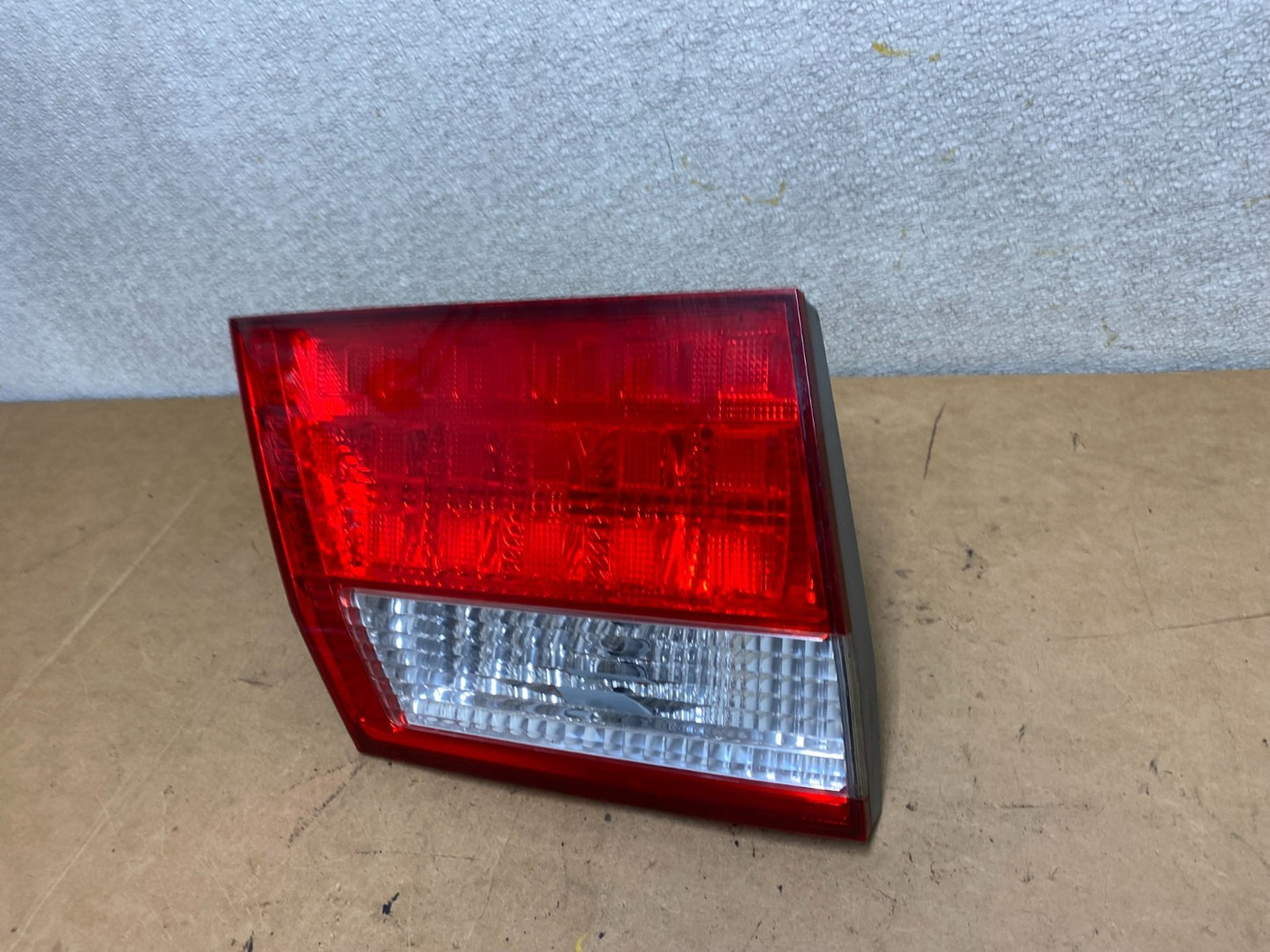 2005 2006 2007 Honda Odyssey Inner Left Driver Lh Tail Light X5205 DW1