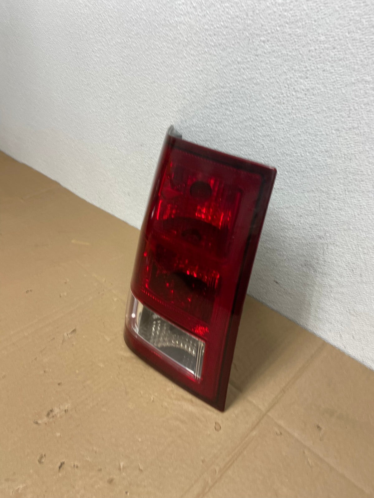 2005 to 2006 Jeep Grand Cherokee Left Driver Side Lh Tail Light AC3776 LK1