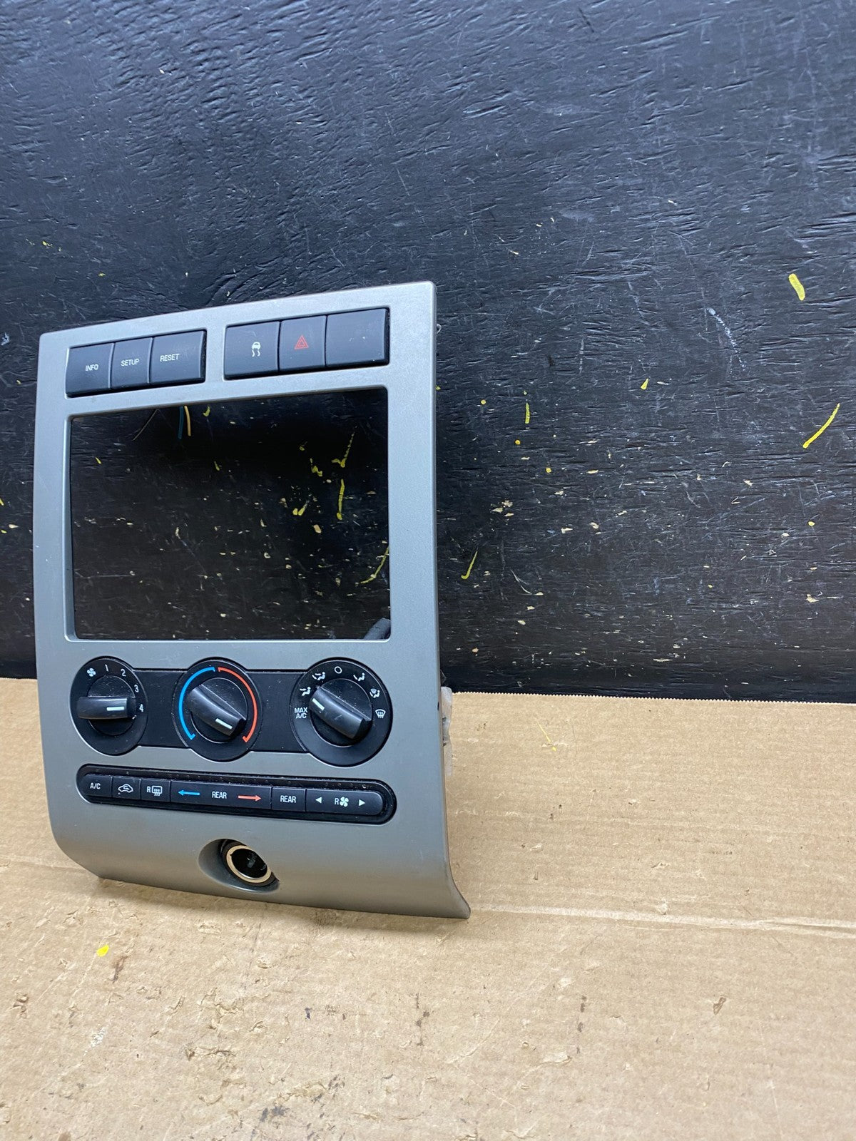 2007 to 2014 Ford Expedition Temperature Climate Control w/ Radio Bezel W9652 DG1