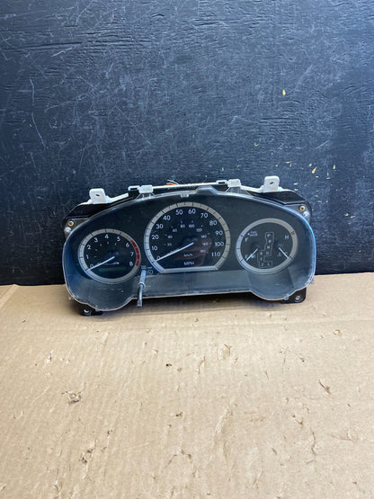 2004 2005 Toyota Sienna Speedometer Cluster Gauge AI6421 DW0