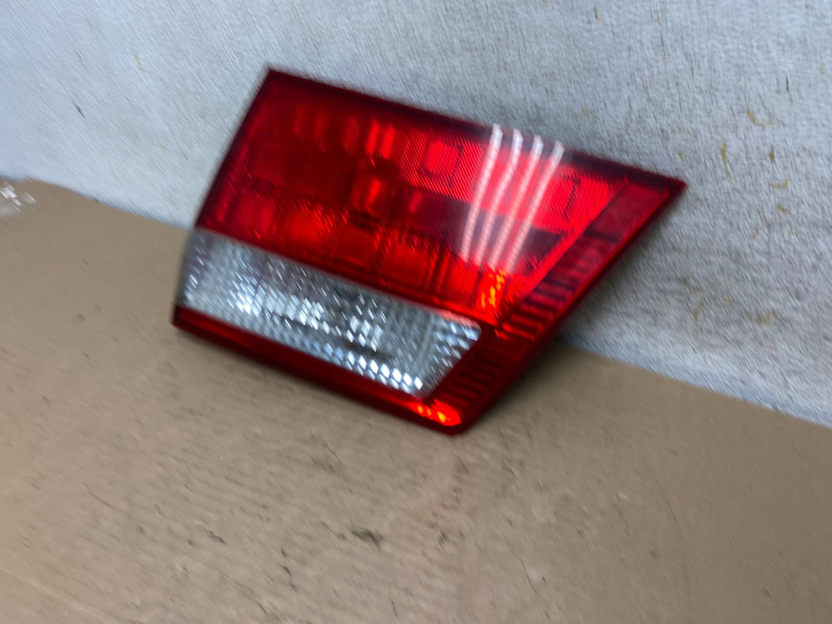 2005 2006 2007 Honda Odyssey Inner Right Passenger RH Tail Light AH9518 LK1