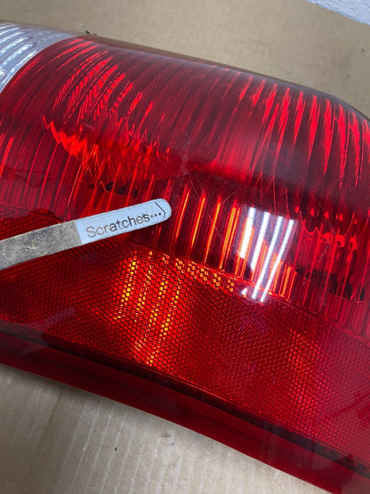 2004 to 2007 Saturn Vue Right Passenger Rh Side Tail Light AF9637 DW3