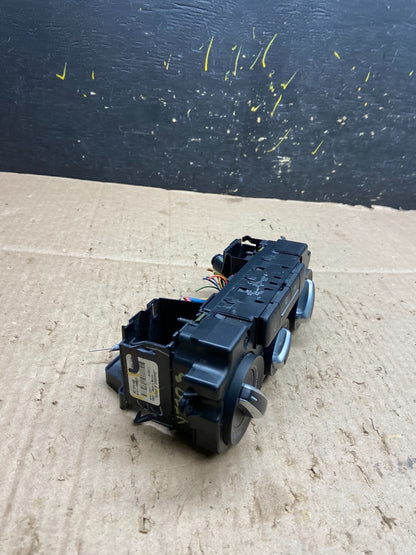 2011 - 2014 Volkswagen  Jetta Center Climate Control Panel AC Heater Z2033  DG1