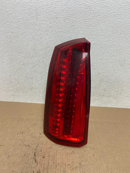 2008 - 2011 Cadillac STS Left Driver LH Side Tail Light AE6552 DW0
