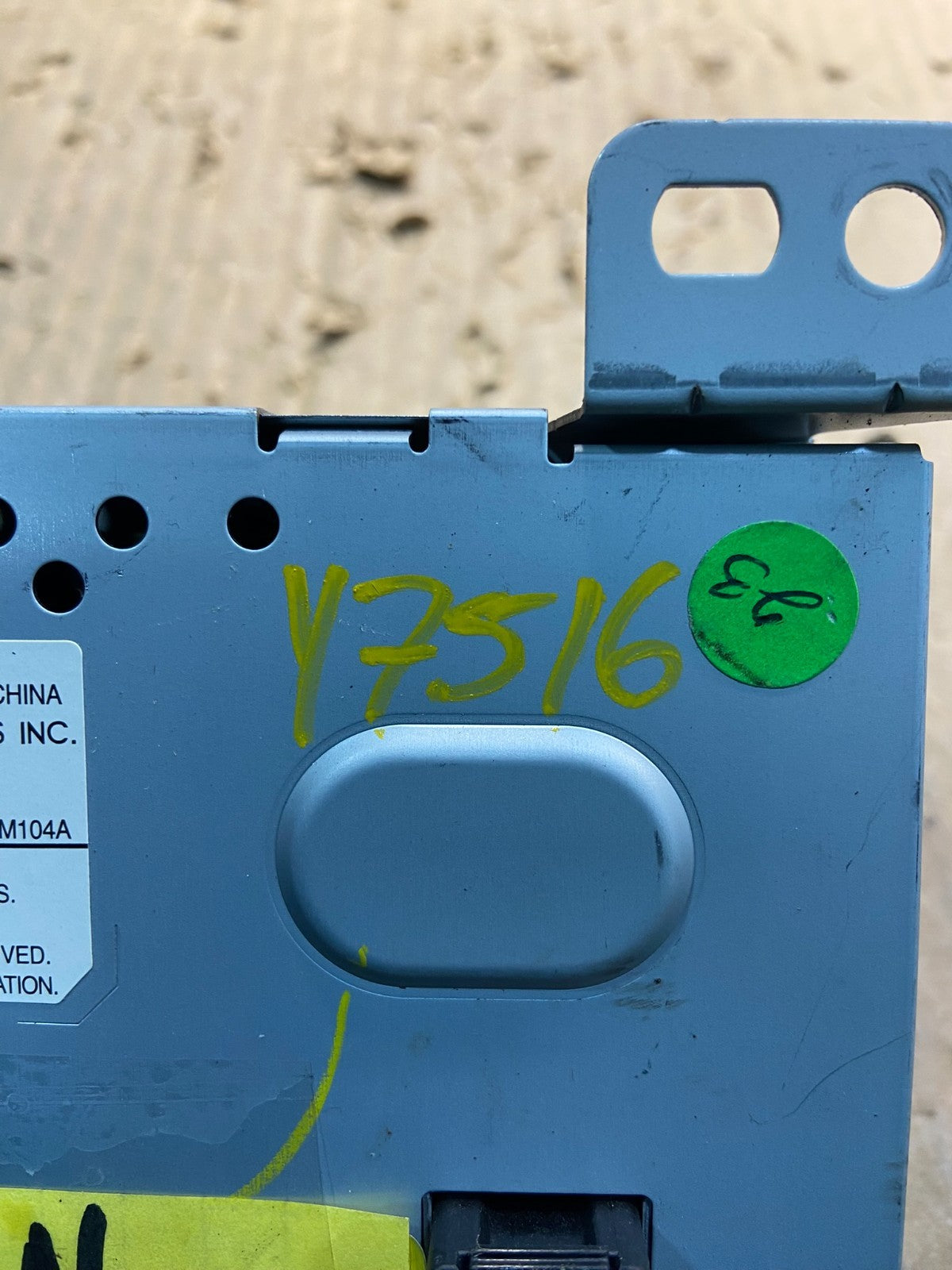 2010 - 2011 Chevrolet Equinox Radio Display Screen Information Dash Oem y7516 DG7