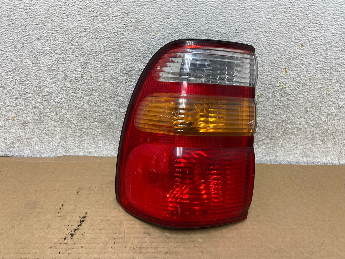 1998 to 2002 Toyota Land Cruiser Left Driver LH Side Tail Light AH7835 LK0