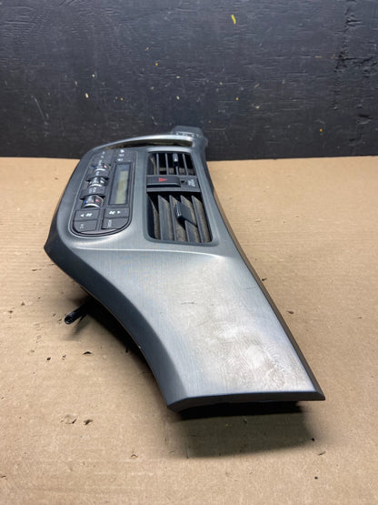 2005 to 2010 Honda Odyssey Radio Climate Control Dash Trim Bezel L2016 DG2