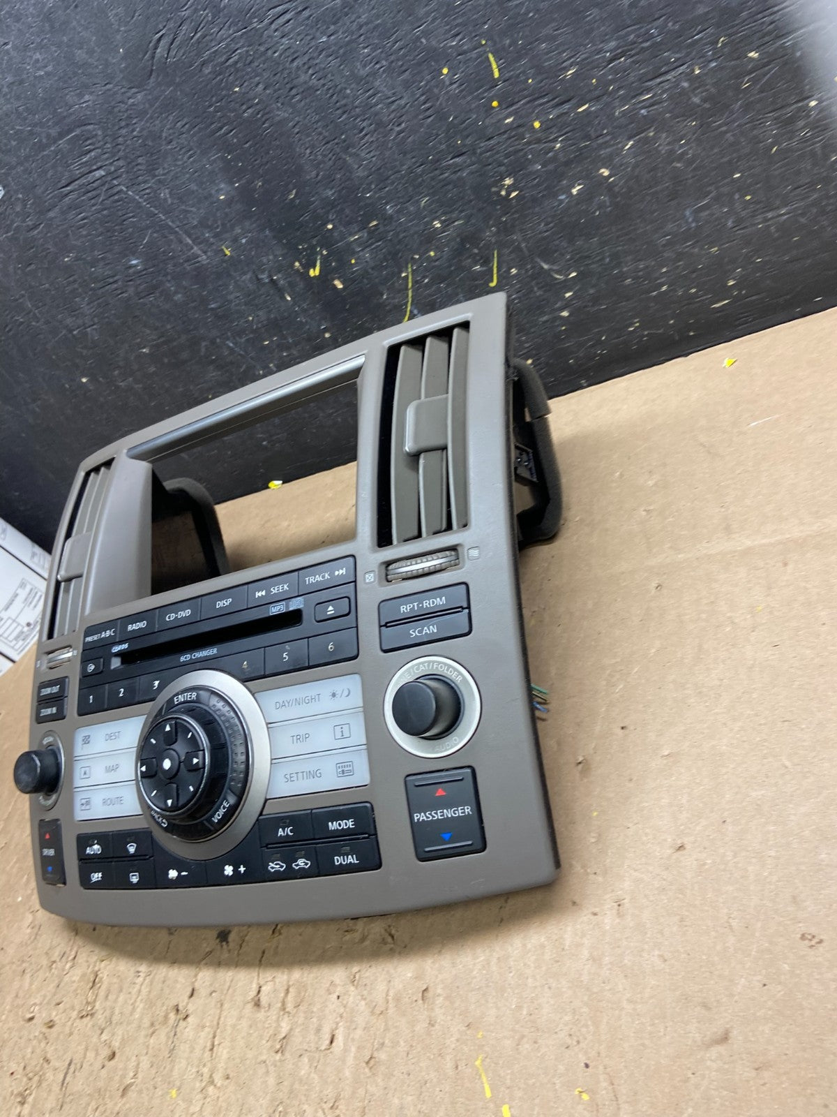 2006 to 2008 Infiniti FX35 Front Radio A/C Heater Switch Control Panel X1975 DG2