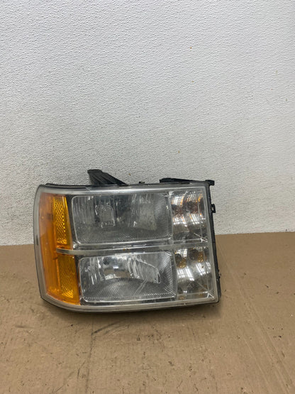 2007 - 2014 GMC Sierra Right Passenger RH Halogen Headlight AG4899 DW0