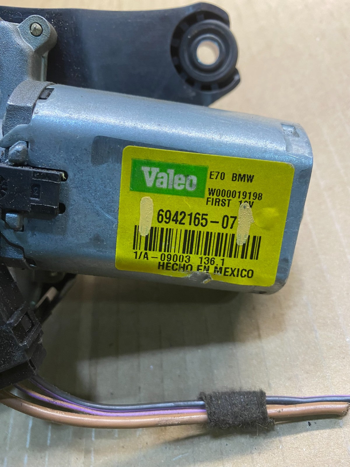 2007 to 2013 BMW X5 E70 Rear Windshield Wiper Motor OEM AC0857  DG6