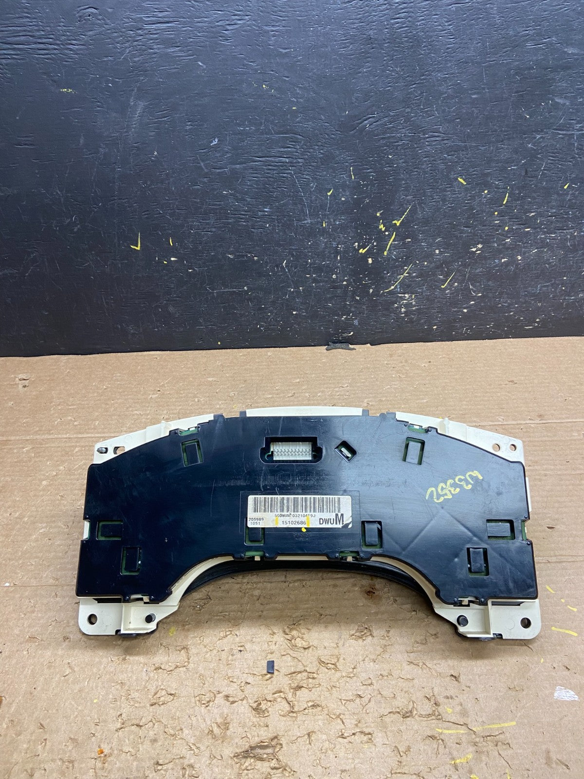 2004 to 2007 Chevrolet Express Speedometer Cluster Gauge OEM W3352 DG5