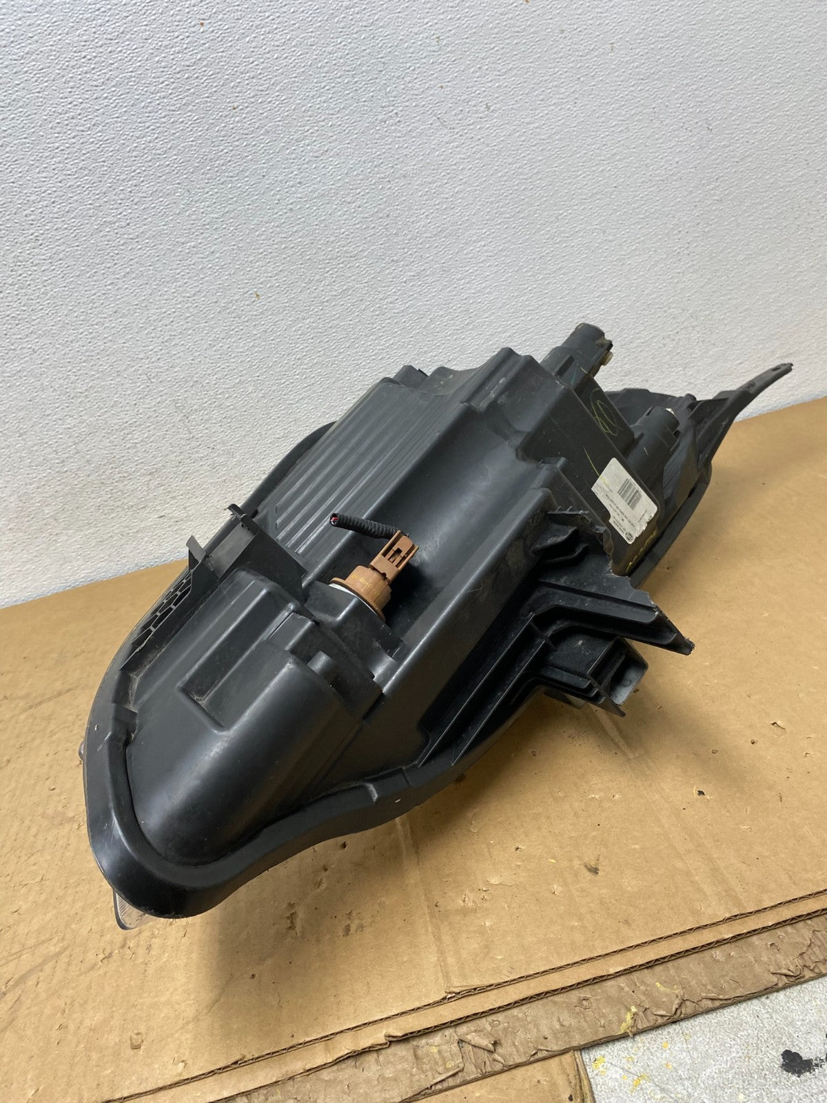 2015 to 2019 Nissan Versa Headlight Left Driver Lh Side AC8634 DW8