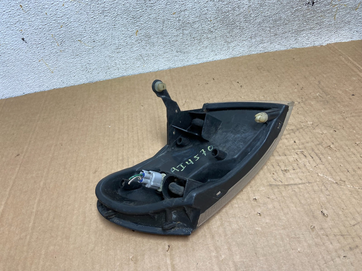 1993 to 1997 Toyota Corolla Left Driver LH Corner Marker Turn Signal AI4570 DW6
