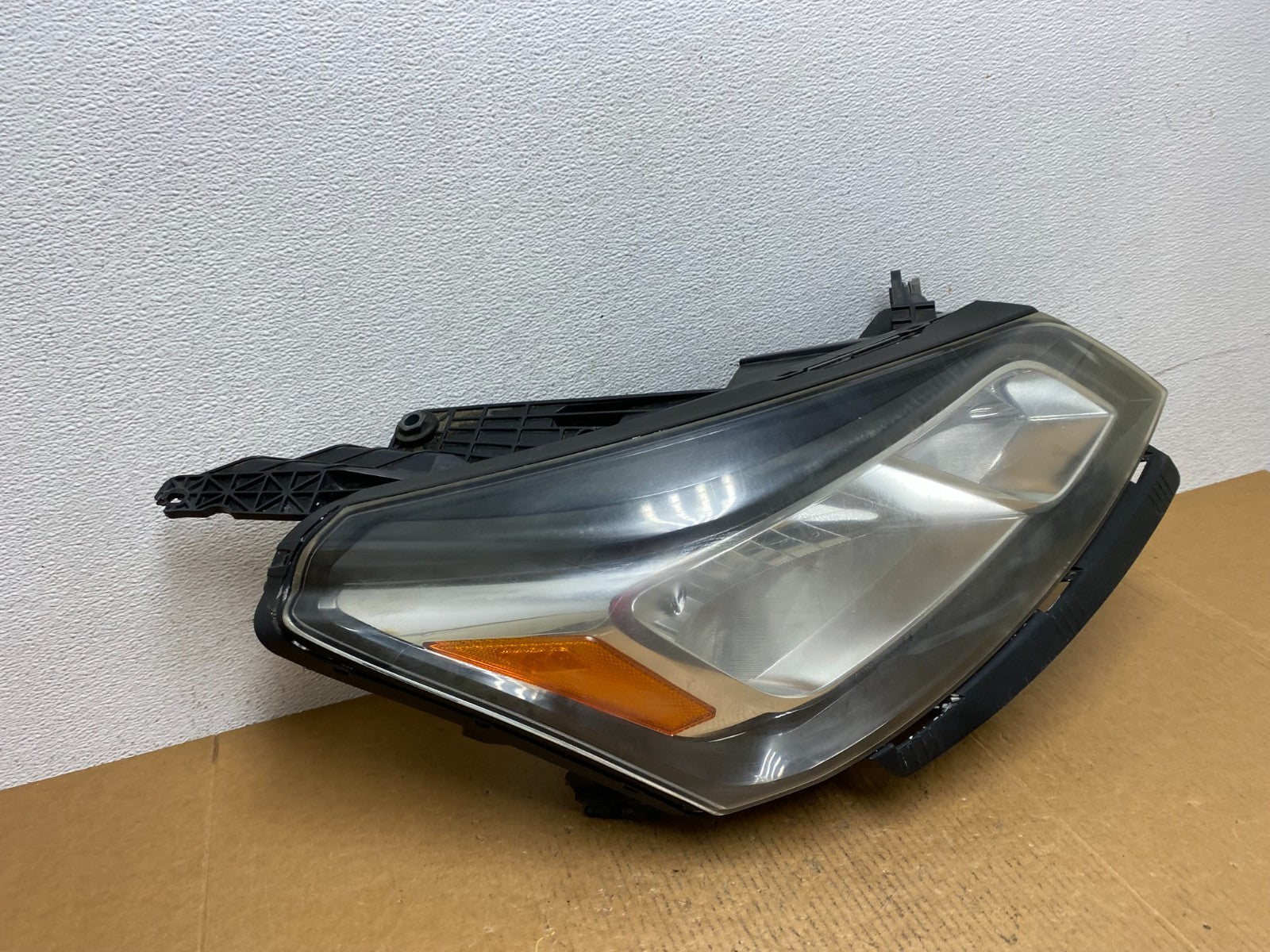 2013-2017 Chevrolet Traverse Right Passenger Side Halogen Headlight AE0553 DW2