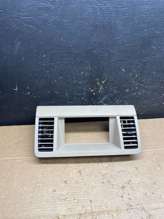 2003-2007 Nissan Murano Radio Center Console Display Bezel Air Vent OEM w9703 DG0