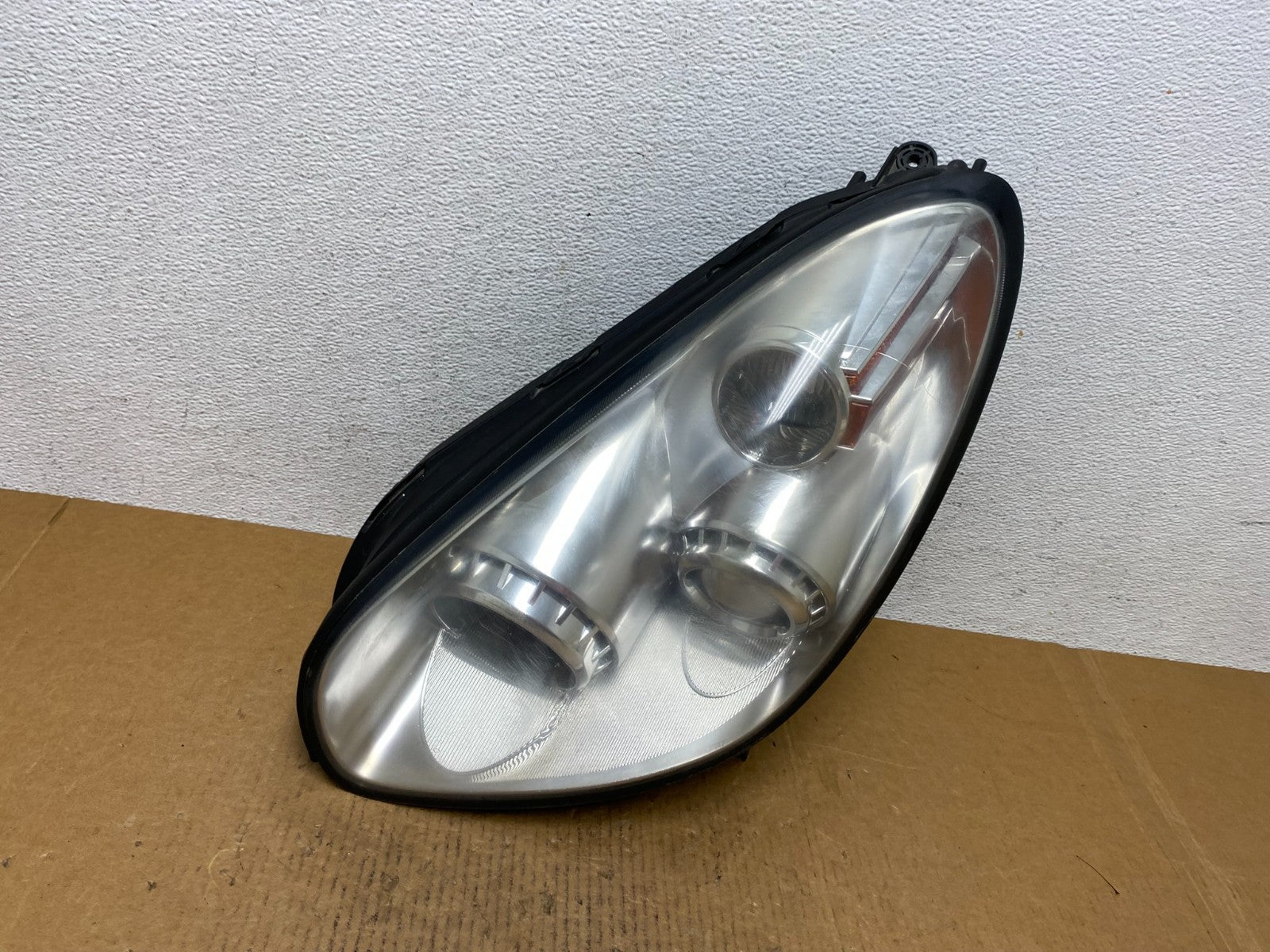 2006 - 2007 Subaru Tribeca B9 Left Driver LH Side Halogen Headlight AE04610