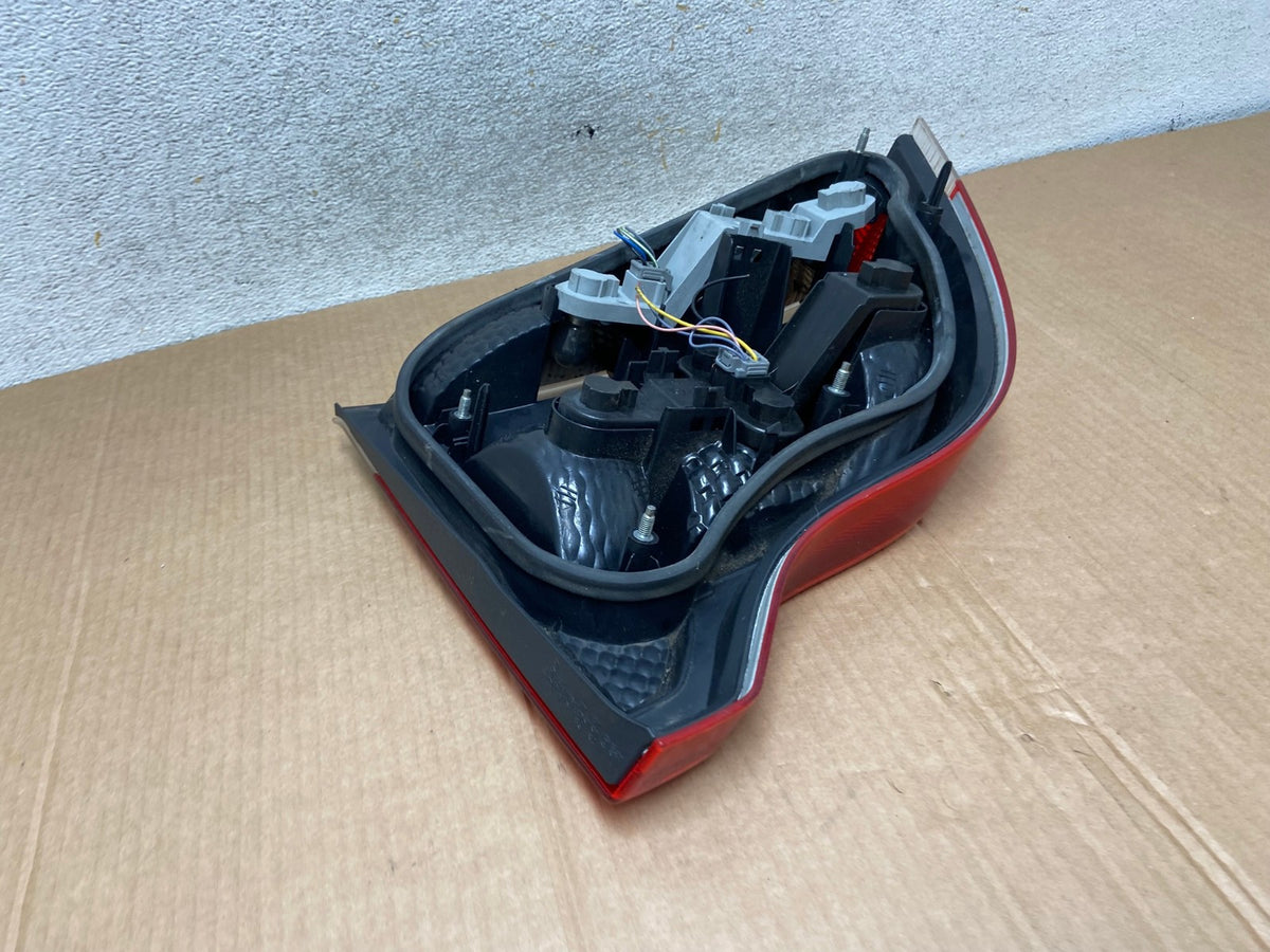 2005 to 2009 Volvo S60 Right Passenger Side Tail Light AI5671 LK5