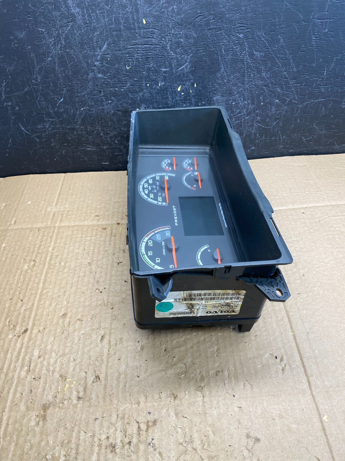 2012-2018 Volvo VNL Instrument Gauge Cluster 21580323-p02 AC95411