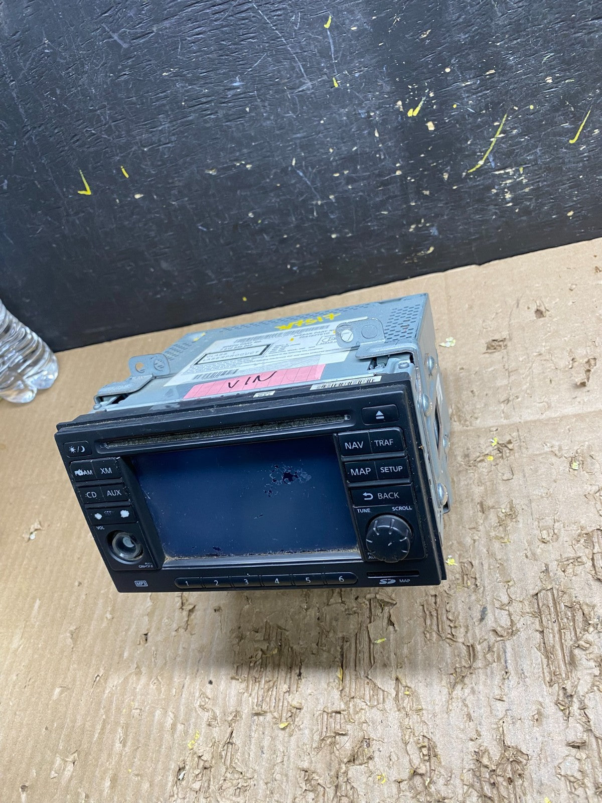 2011 to 2012 Nissan Rogue AM FM XM Radio CD Player Screen Receiver V7517 DG4
