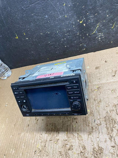 2011 to 2012 Nissan Rogue AM FM XM Radio CD Player Screen Receiver V7517 DG4