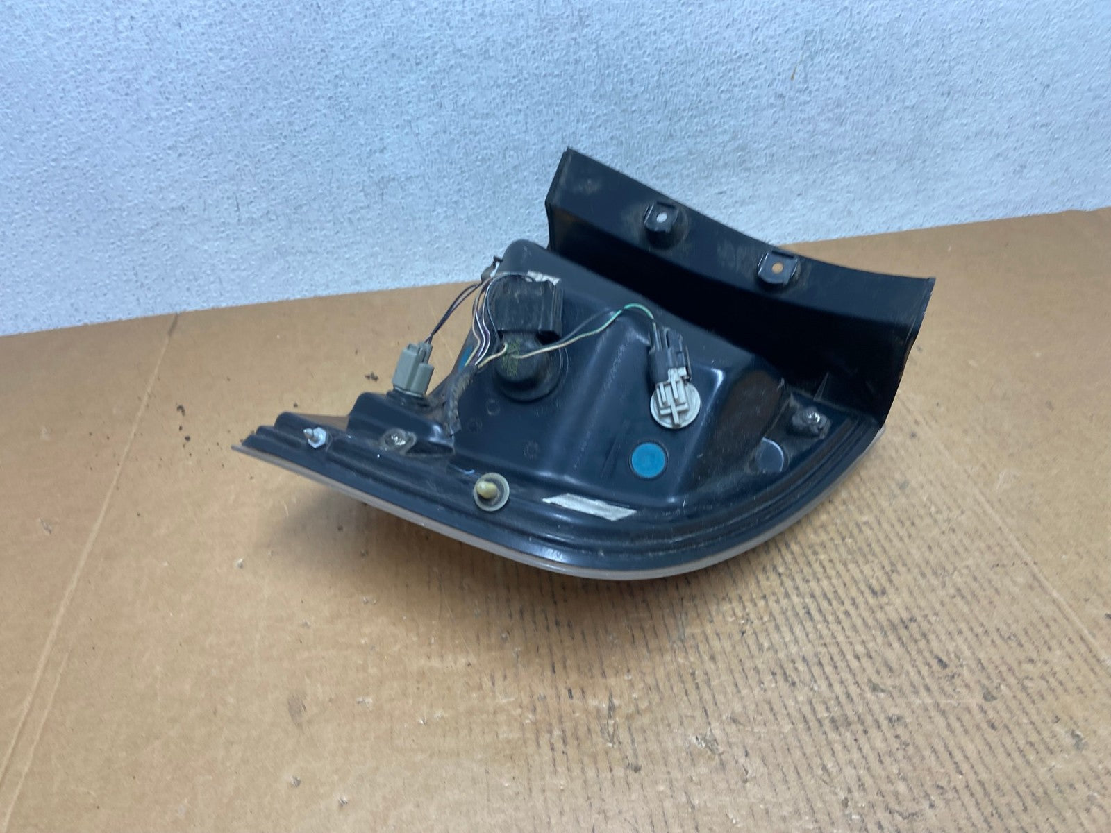 2007 to 2010 Ford Edge Tail light Left Driver Side AE0302 LK3