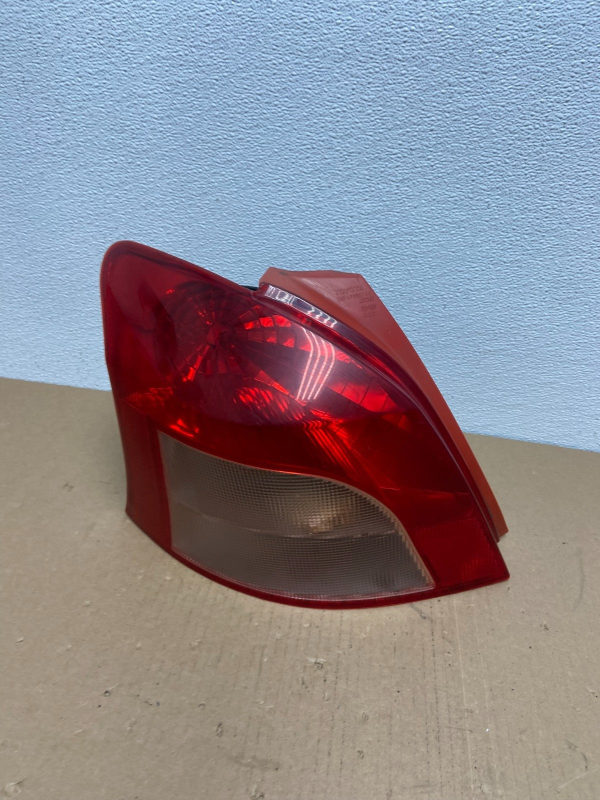 2006 to 2008 Toyota Yaris Hatchback Left Driver Side Tail Light Oem AB6392 DW0