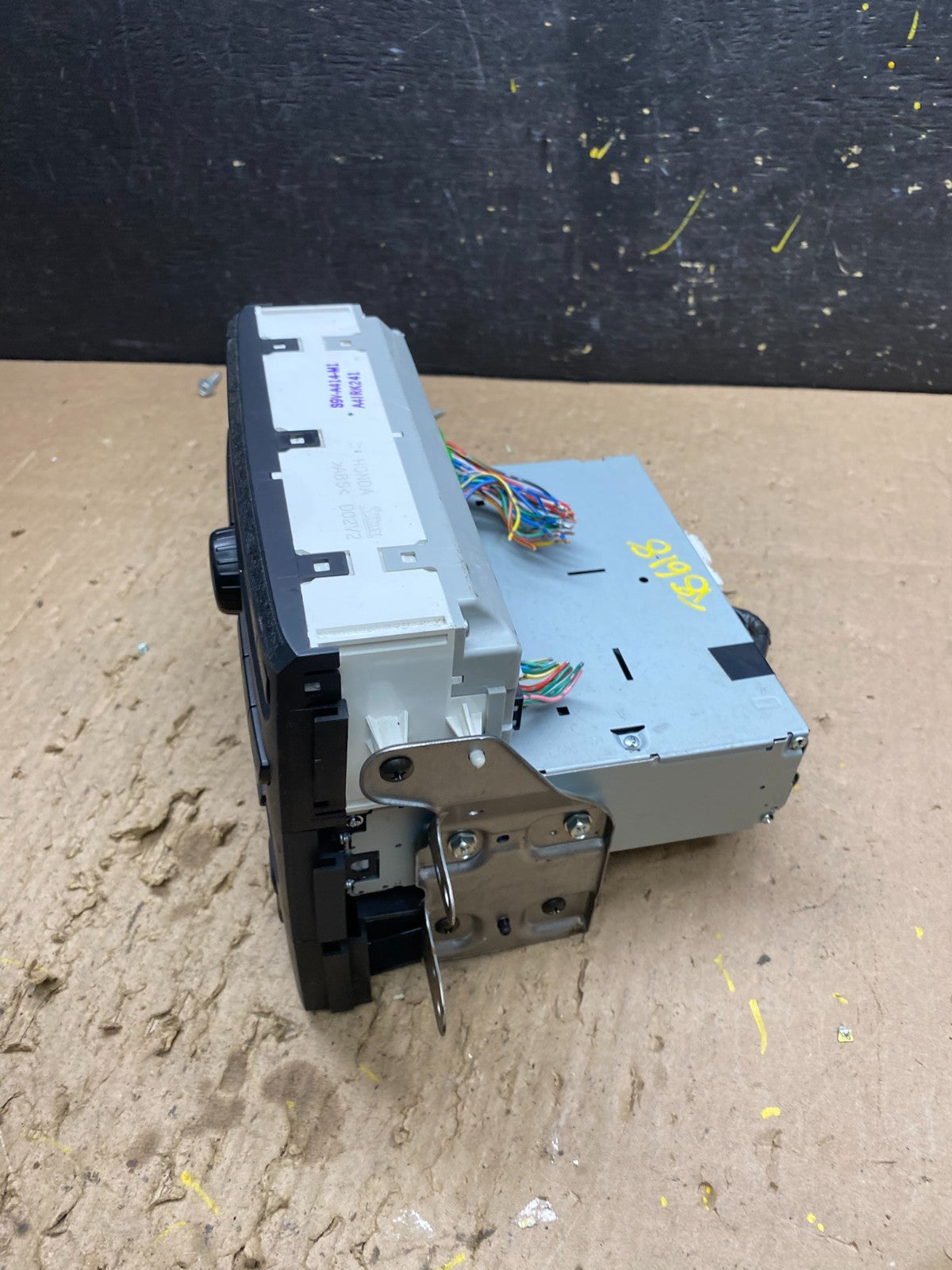 2003 - 2005 Honda Pilot Am Fm Cd Player Radio Receiver OEM  t8618 DG2