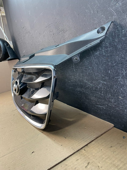 2010 to 2012 Hyundai Santa Fe Front Upper Grill Grille AD5863 DW1