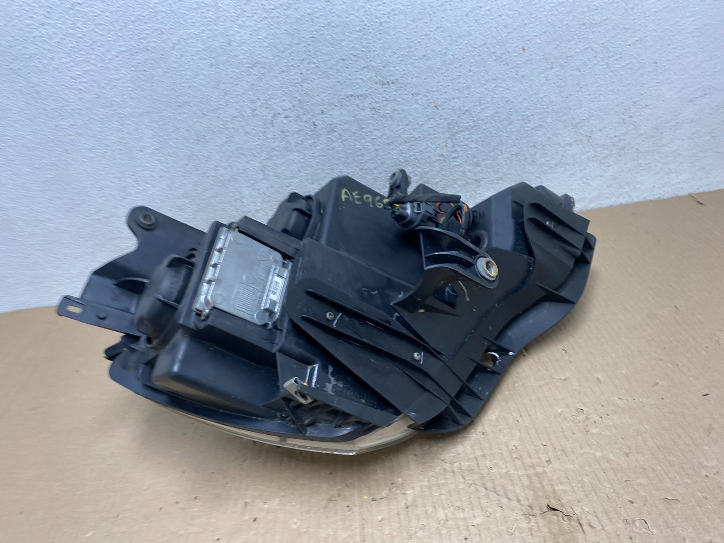2007-2012 Gmc Acadia Xenon HID Headlight Left Driver LH Side AE9699 DW8