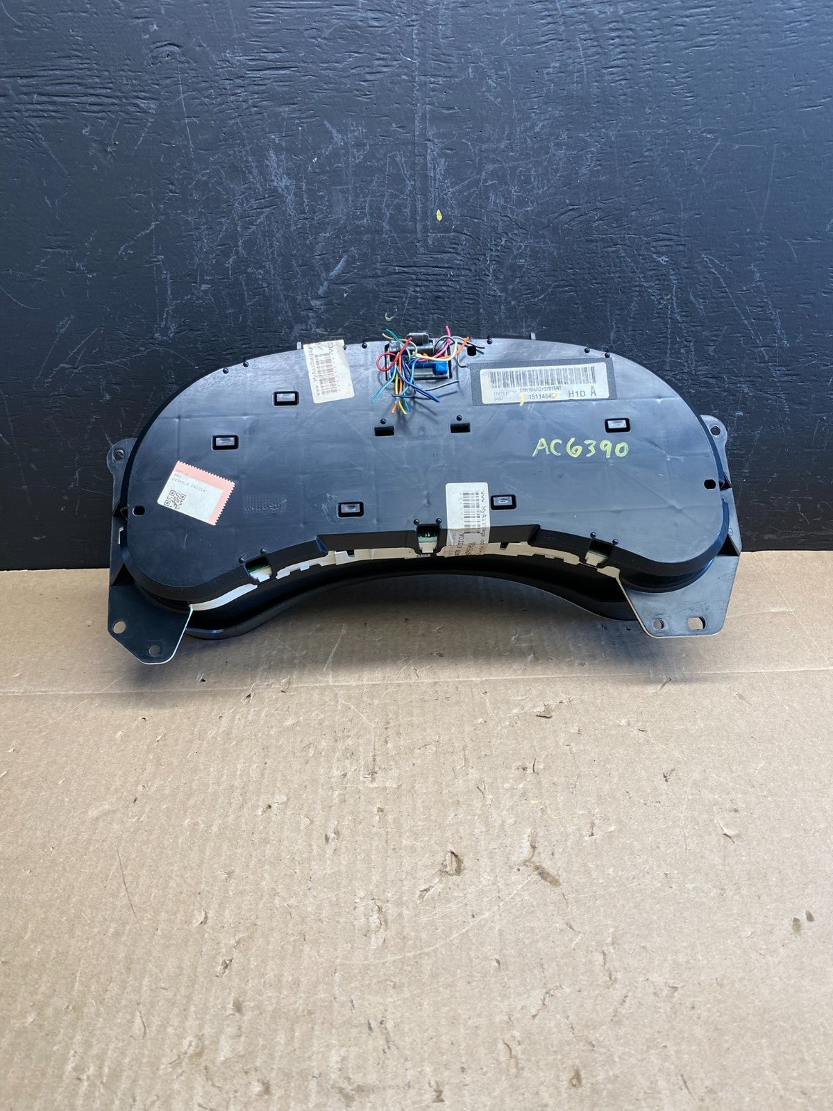 2003 to 2006 Cadillac Escalade Instrument Speedometer Cluster Gauge AC6390 DG4