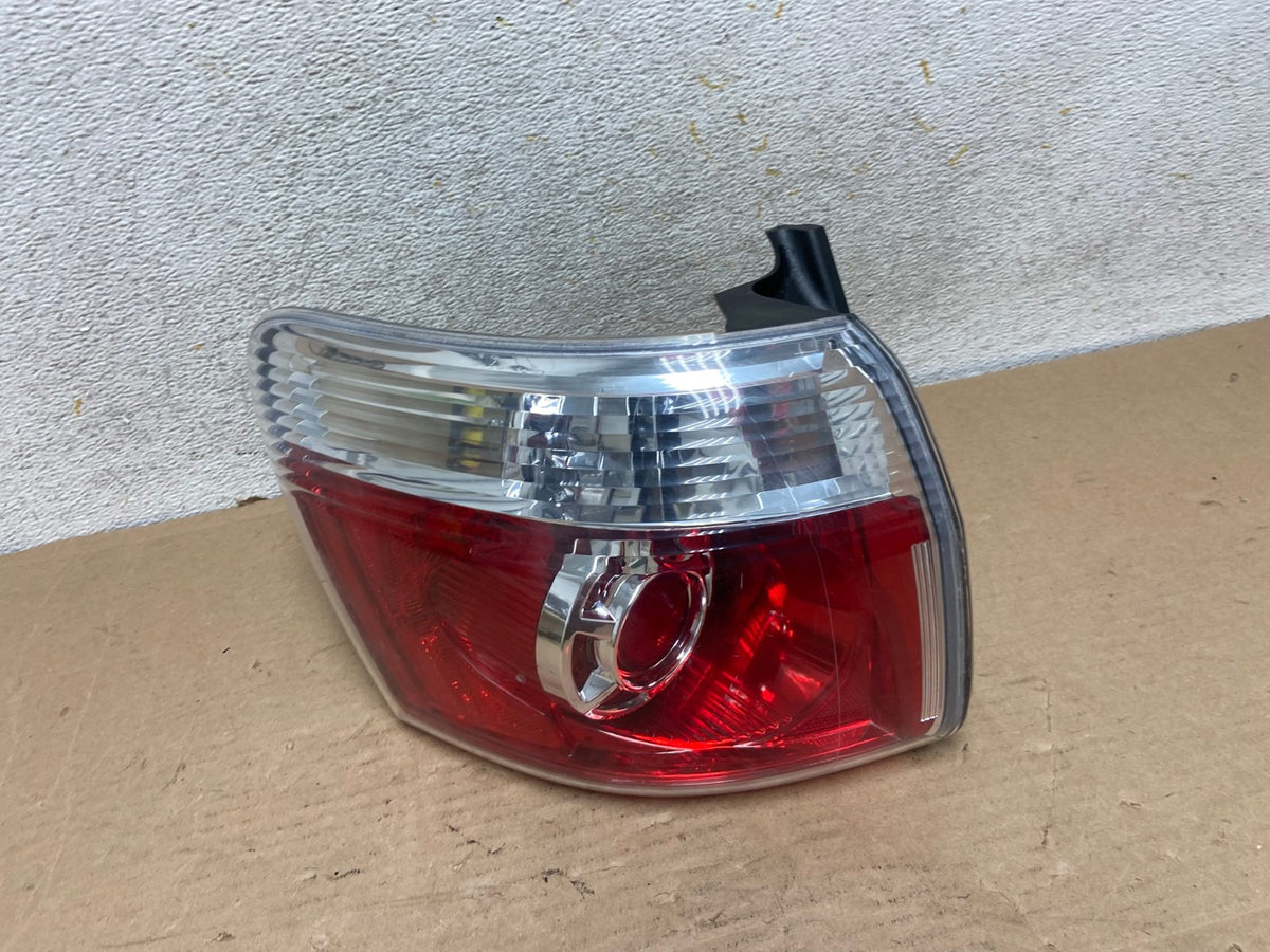 2007 to 2012 GMC Acadia Tail Light Left Side Driver Lh AH9454 LK0