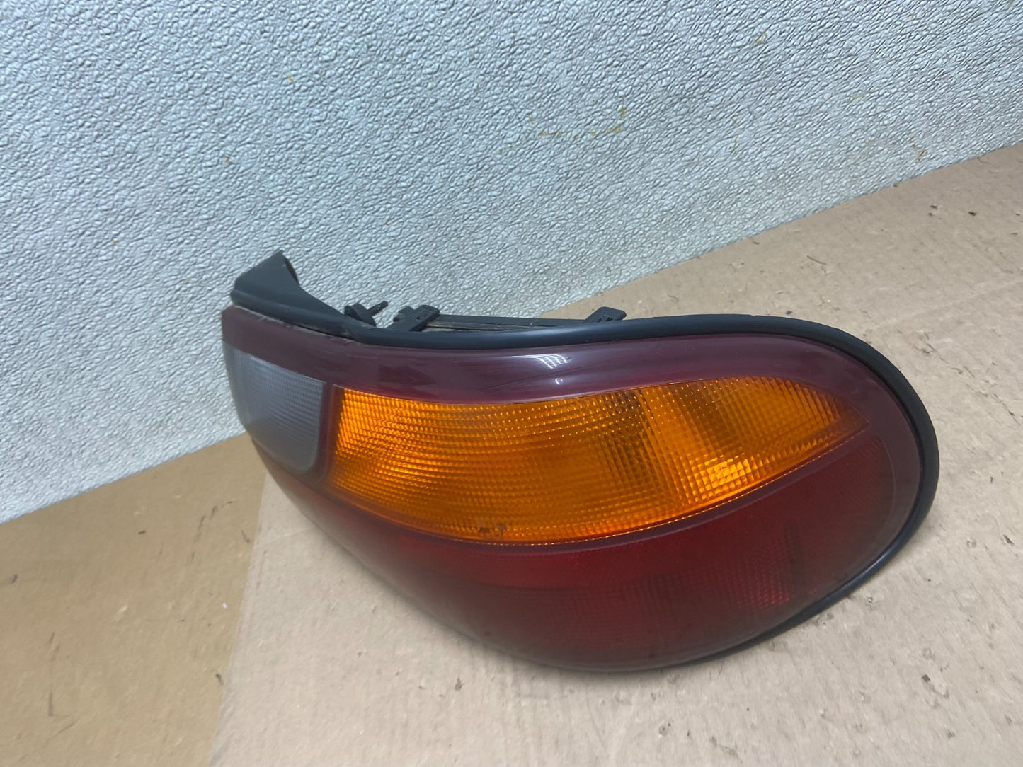 1997 to 2003 Chevrolet Malibu Passenger Right RH Side Tail Light AA0542 DW1