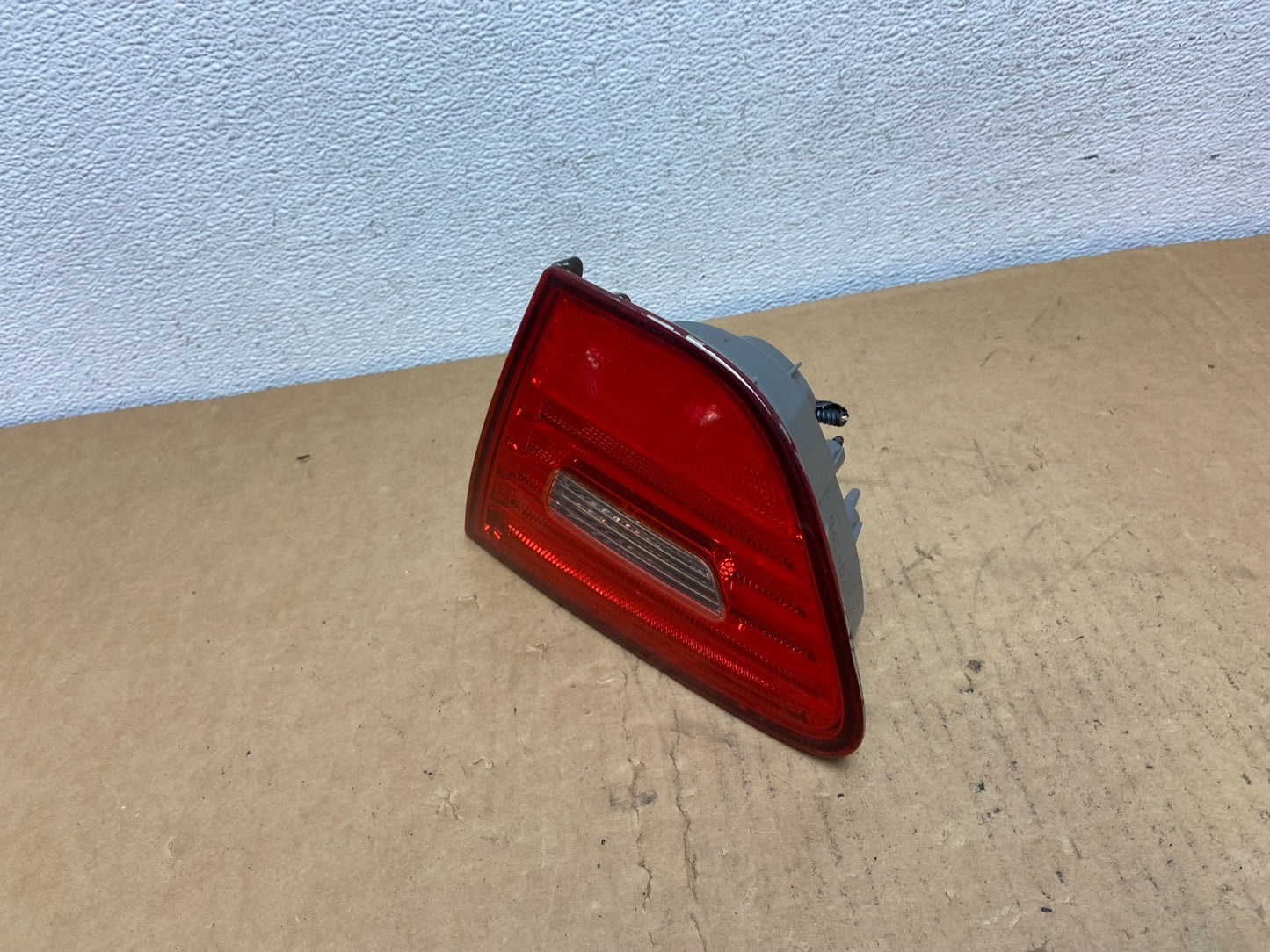 2007-2010 Hyundai Elantra Right Passenger RH Tail Light Inner AC8529 DW1